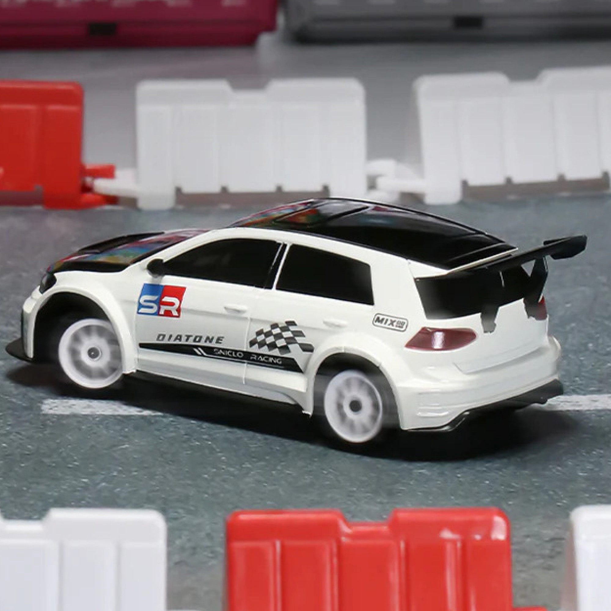 Ультракомпактна радіокерована машинка в масштабі 1:64 Sniclo Mini FPV Car